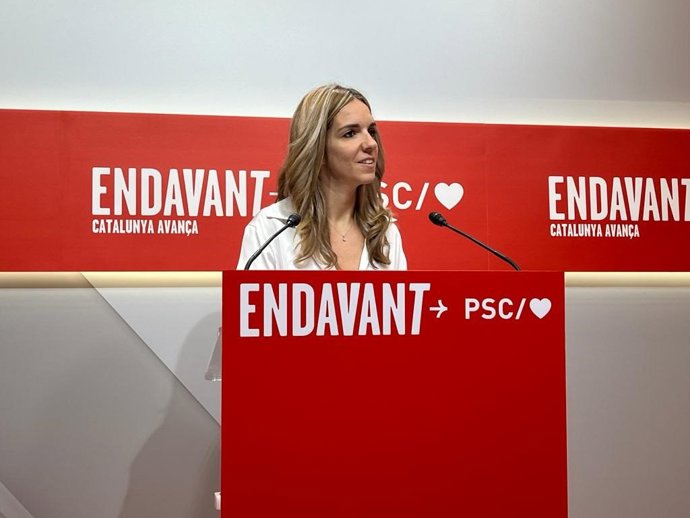 La portaveu del PSC, lia Tortolero, en la roda de premsa