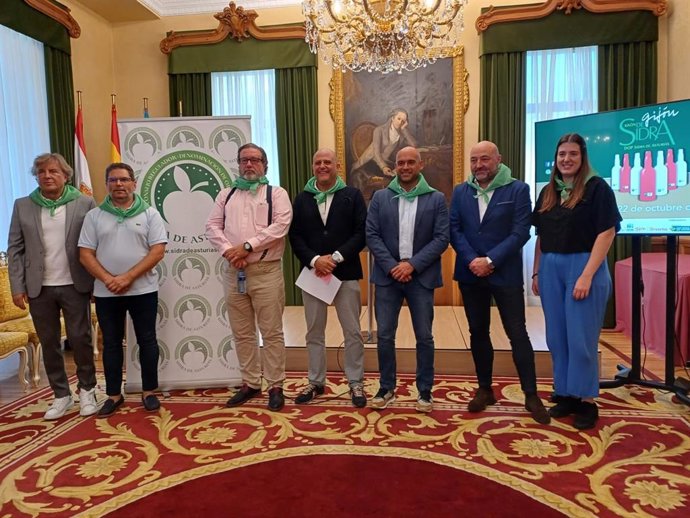 Presentación de la XIV Edición de 'Gijón de Sidra', en el Ayuntamiento de Gijón.