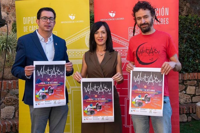 Presentación de Valentiarte, un festival "a la gorra" que celebra su duodécima edición en Valencia de Alcántara