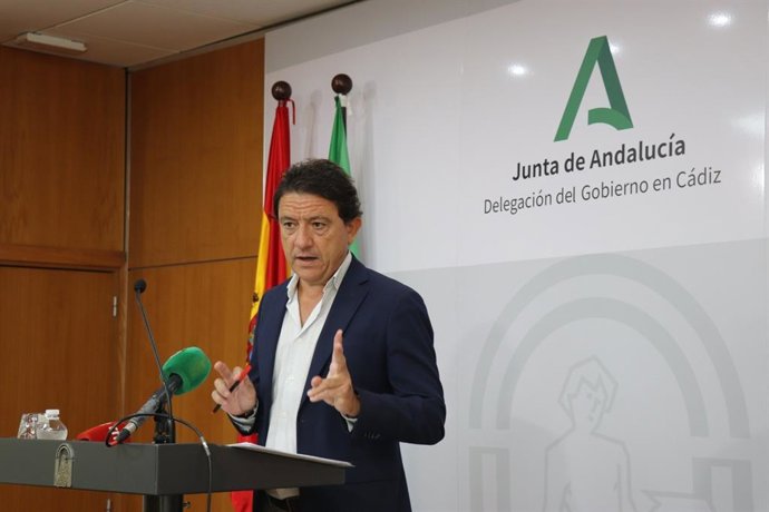Archivo - El delegado territorial de Empleo, Empresa y Trabajo Autónomo de la Junta de en Cádiz, Daniel Sánchez Román, en una imagen de archivo.