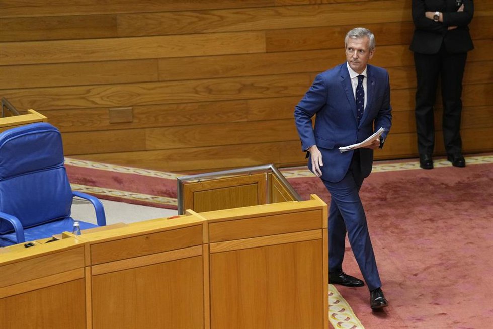 El presidente de la Xunta de Galicia, Alfonso Rueda, durante el debate sobre el estado de la autonomía de Galicia, a 9 de octubre de 2023, en Santiago de Compostela, Galicia (España). Alfonso Rueda se estrena hoy como presidente de la Xunta en un debate