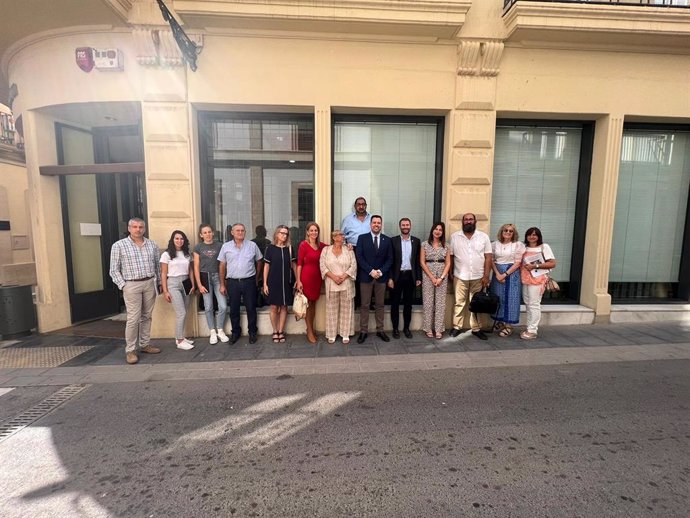 Participantes de la charla-coloquio sobre la realidad de la violencia de género en la mujer gitana en Almería.