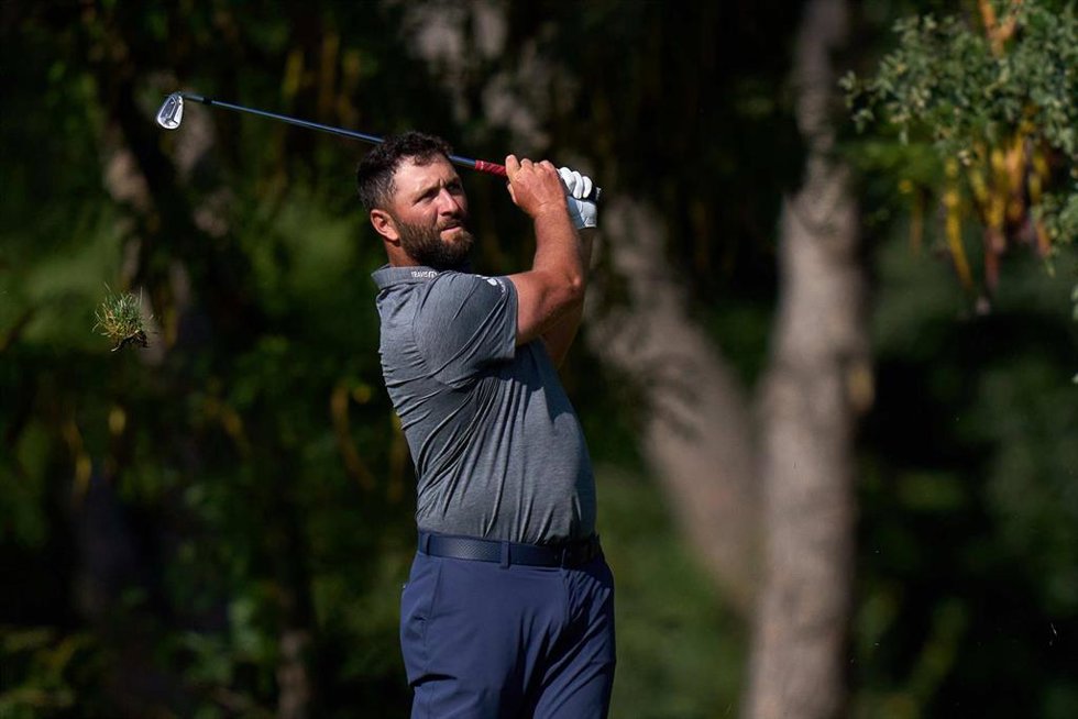 El golfista español Jon Rahm entrenando en el Club de Campo Villa de Madrid