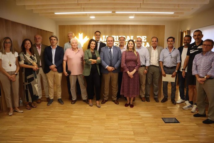 Caja Rural con los representantes de las entidades deportivas