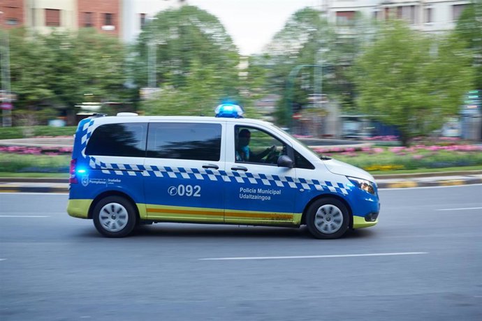 Archivo - Una patrulla de Policía Municipal 