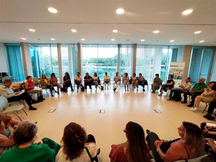 Día Mundial De La Salud Mental: Salud Mental Del Virgen Macarena Propugna La Colaboración Entre Profesionales Y Otros Agentes Sociales Como Herramienta Asistencial