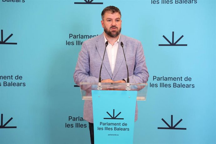 Archivo - El portavoz de MÉS per Mallorca en el Parlament, Lluís Apesteguia. Archivo. 