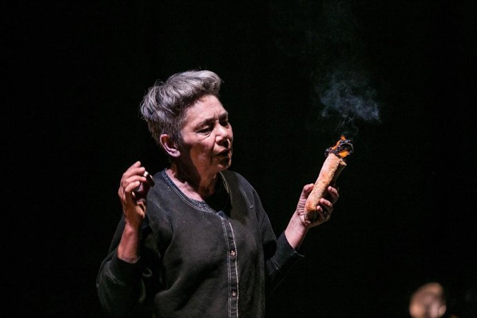 La bailarina y coreógrafa Mónica Valenciano, Premio Nacional de Danza 2012 en la modalidad de Creación, presentará este sábado a las 20.00 horas en TEA Tenerife Espacio de las Artes 'El lugar de los pasos perdidos'