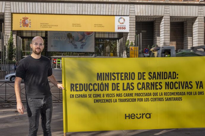 Heura delante del Ministerio de Sanidad