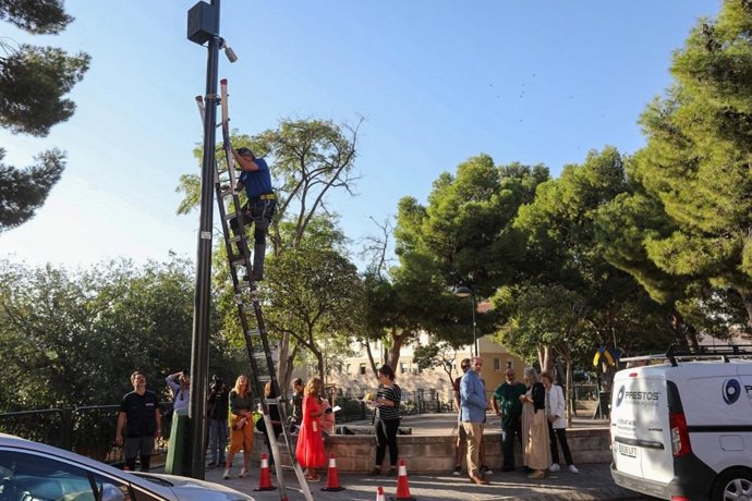 El Ayuntamiento instala dos cámaras de videovigilancia para reforzar la seguridad en el distrito Oliver