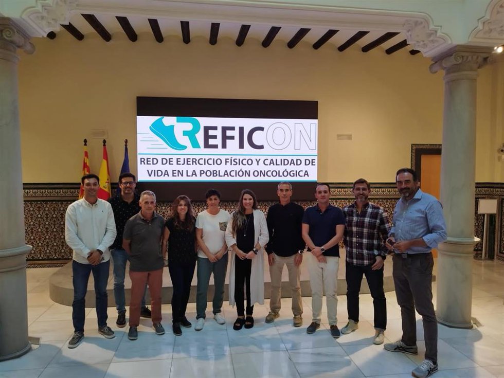 Inverstigadores de la Red de ejercicio físico y calidad de vida en la población oncológica- REFICON'.