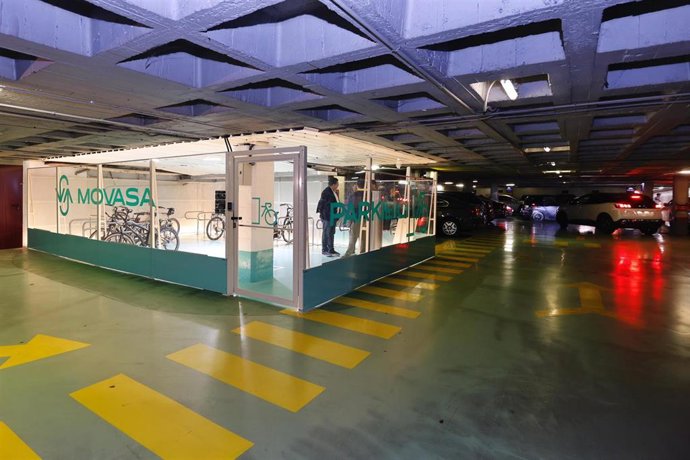 El Ayuntamiento de Valladolid instala un nuevo Parkibici en la Plaza Mayor e introduce dos tarifas para impulsar su uso