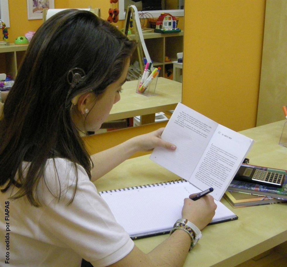 Archivo - Alumna Sorda