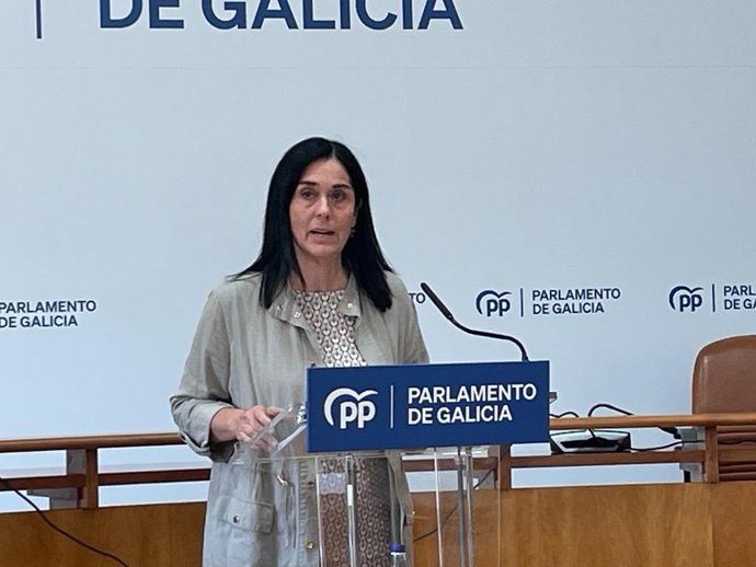 La viceportavoz parlamentaria del PPdeG y secretaria xeral de la formación, Paula Prado, en una rueda de prensa en la Cámara gallega