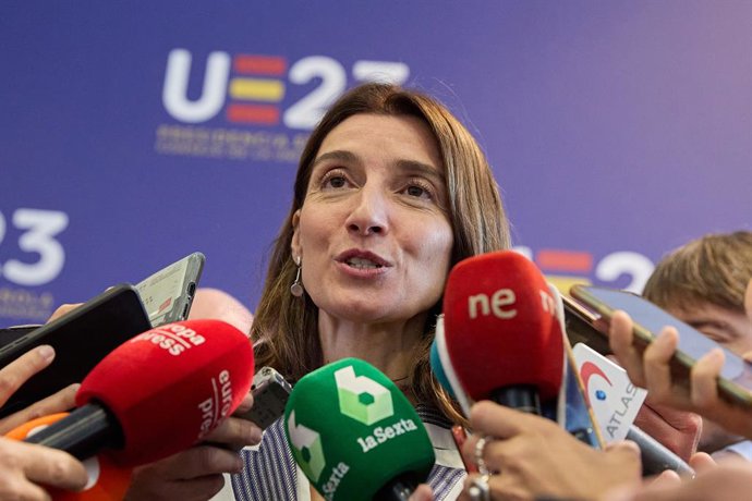 La ministra de Justicia en funciones, Pilar Llop, atiende a medios tras la inauguración del seminario 'Servicio Público de Justicia en tiempos de transformación', en el Módulo Permanente de la Presidencia española del Consejo de la UE en Ifema, a 9 de o