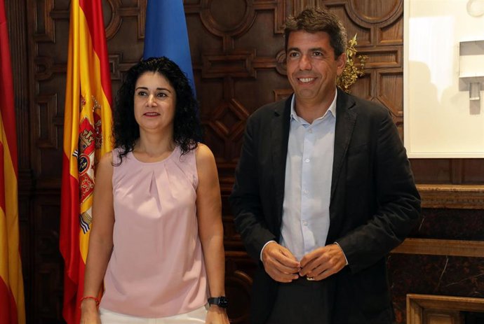 El presidente de la Generalitat, Carlos Mazón, y la secretaria general de CCOO PV, Ana García