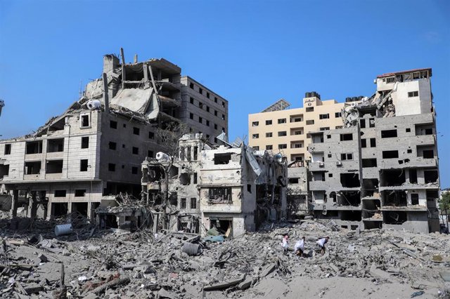 Edificios calcinados en la Franja de Gaza tras los bombardeos israelíes