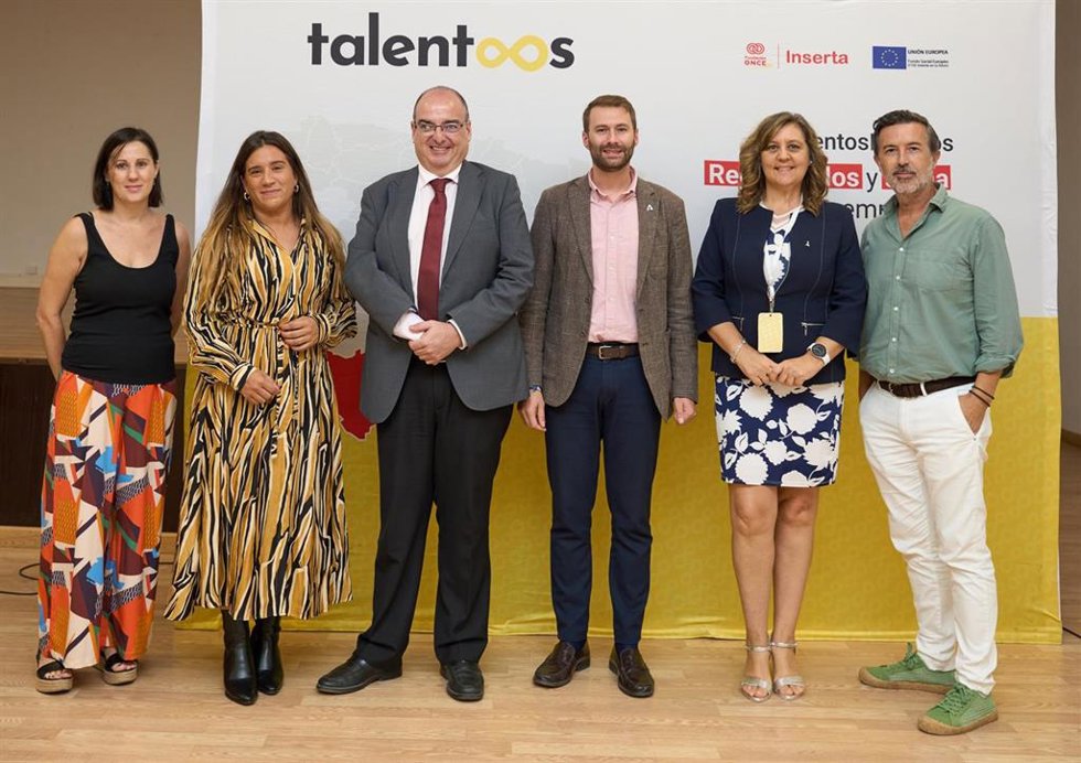 Empresarios de níjar descubren el talento de las personas con discapacidad en un encuentro de Inserta Empleo