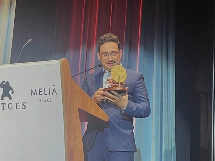 El director J.A.Bayona recibe el Premio Máquina de Tiempo del Festival de Sitges