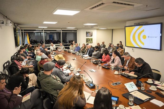 Delegados del Gobierno de Colombia y del Ejército de Liberación Nacional (ELN) durante una Mesa de Diálogo para la Paz