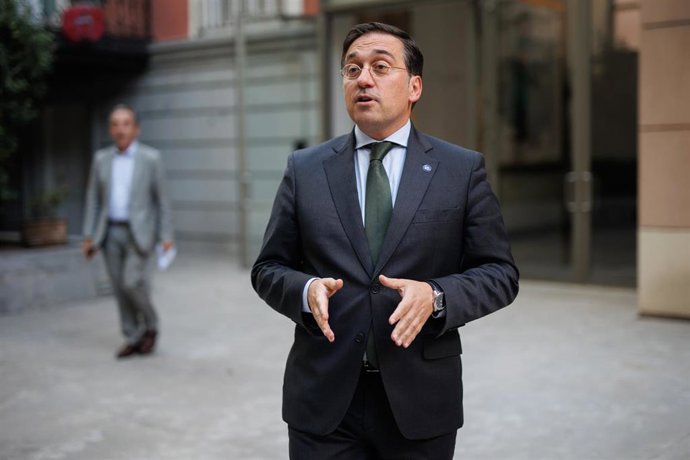 El ministro de Asuntos Exteriores, Unión Europea y Cooperación en funciones, José Manuel Albares, durante una entrevista para Europa Press, a 10 de octubre de 2023, en Madrid (España)