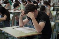 Los alumnos elegirán entre Historia de España o de la Filosofía en la EBAU de 2024, que mantendrá el número de exámenes