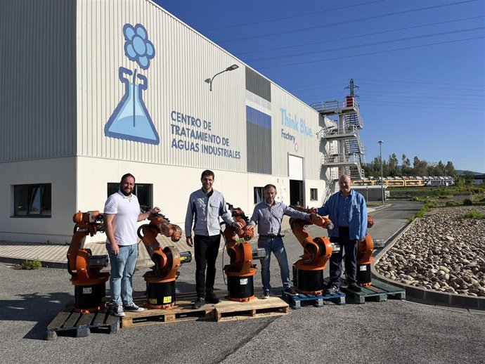 Javier González, del Centro Jesuitas de Logroño; Eneko Iriarte, de Volkswagen Navarra; Javier Bustince, del CI San Juan Donibane; y Juan Jesús Gutiérrez, de  Volkswagen Navarra