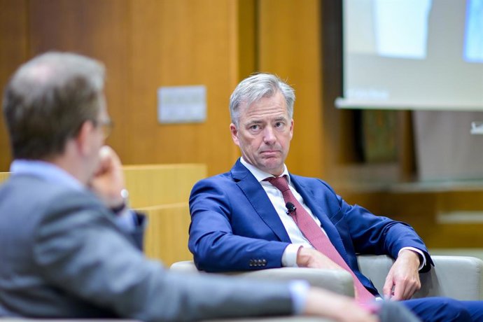 Expertos mundiales de S&P y Deloitte apuestan por la neutralidad tecnológica para la transición energética