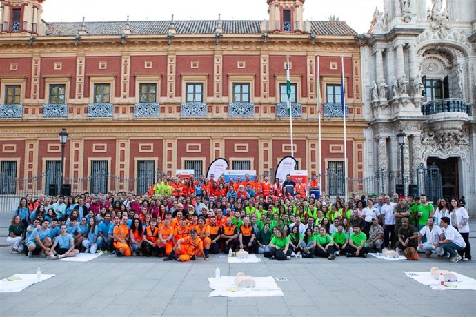 Andalucía forma a más de 14.000 jóvenes en RCP en el décimo aniversario de los Cardiomaratones 061