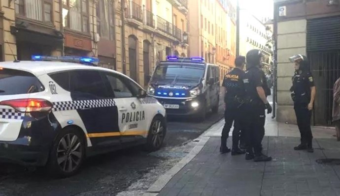 Policía cierra un local que actuaba como 'after' en Logroño