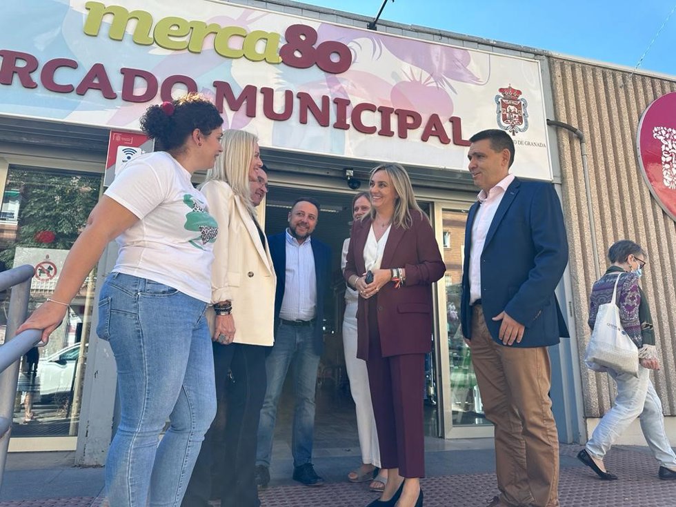 Visita del Ayuntamiento al inicio de las obras en Merca80