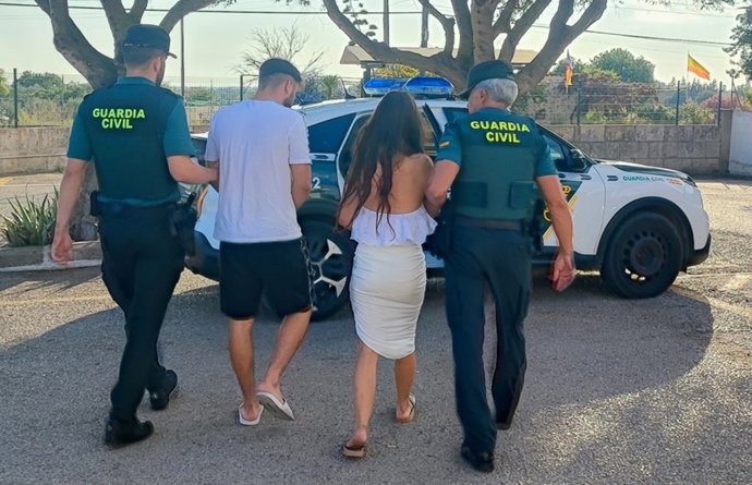 Carteristas detenidos por la Guardia Civil.