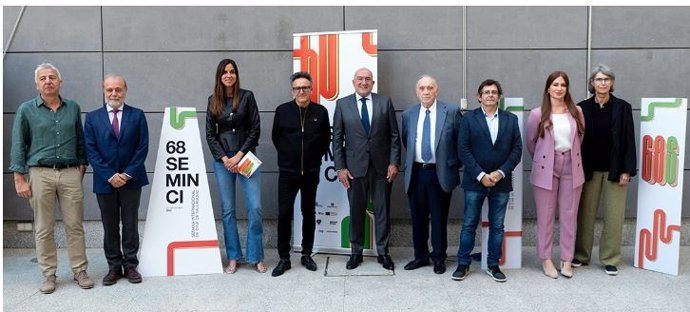 Juan Zavala (I), José Andrés Torres Mora, Blanca Jiménez, José Luis Cienfuegos, Jesús Julio Carnero, Fernando Méndez-Leite, Ignasi Camós, Yolanda Burgoa, Valeria Camporesi.