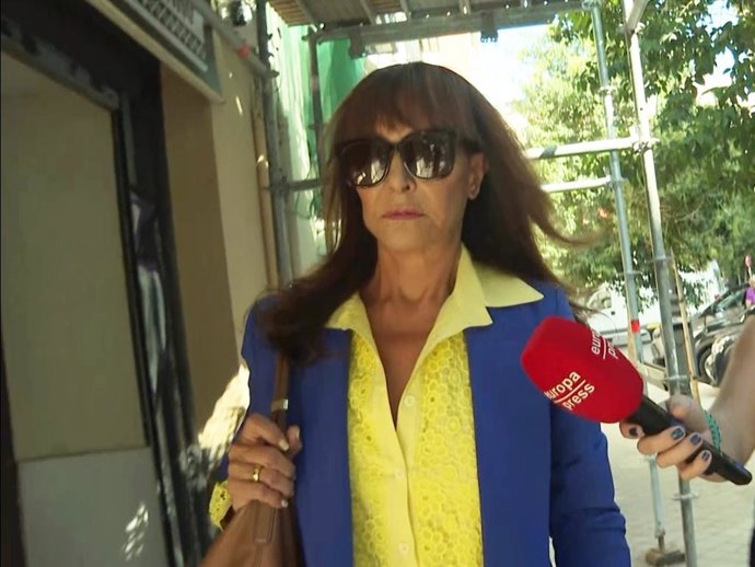 MARI ÁNGELES GRAJAL