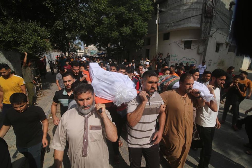 Víctimas palestinas de los bombardeos israelíes en la Franja de Gaza.