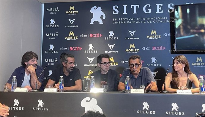 Los directores Alberto de Toro y Javier Ruiz Caldera, el actor y guionista Berto Romero y los actore Andreu Buenafuente y Maria Botto, en la presentación en el Festival de Sitges de 'El otro lado'