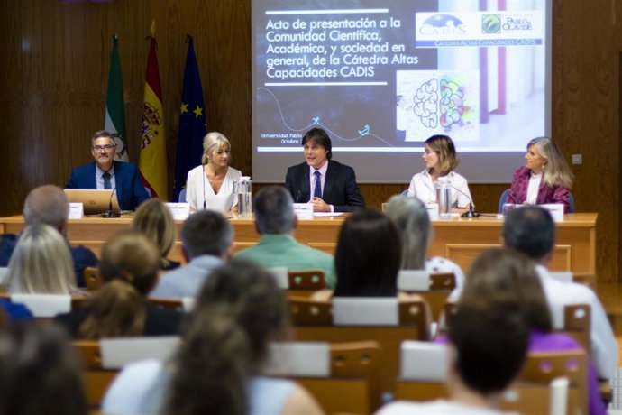 Presentación de la Cátedra Cadis en la Universidad Pablo de Olavide de Sevilla.