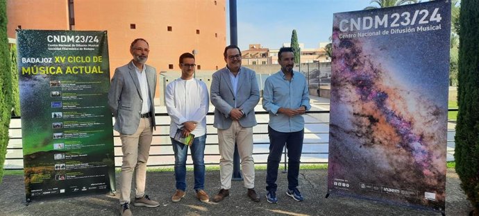 Autoridades en la presentación del Ciclo de Música Actual de Badajoz