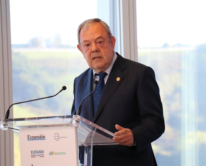 El consejero de Economía y Hacienda, Pedro Azpiazu