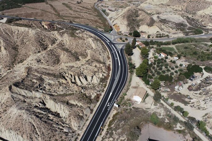 Carretera A-352 entre Cuevas del Almanzora y Garrucha.