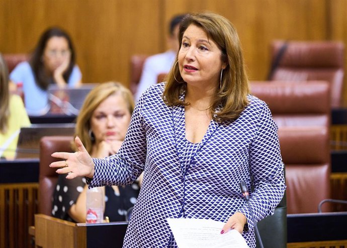 La consejera de Agricultura, Pesca, Agua y Desarrollo Rural, Carmen Crespo, en el Parlamento andaluz.