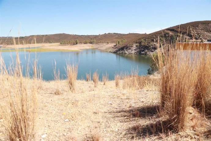 Archivo - Vista general del Pantano de Aznalcóllar, a 29 de agosto de 2023 en Sevilla (Andalucía, España)