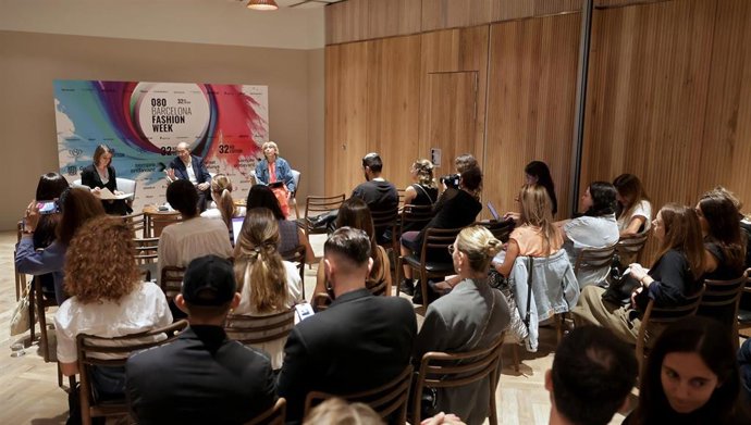 Momento de la rueda de prensa de presentación.