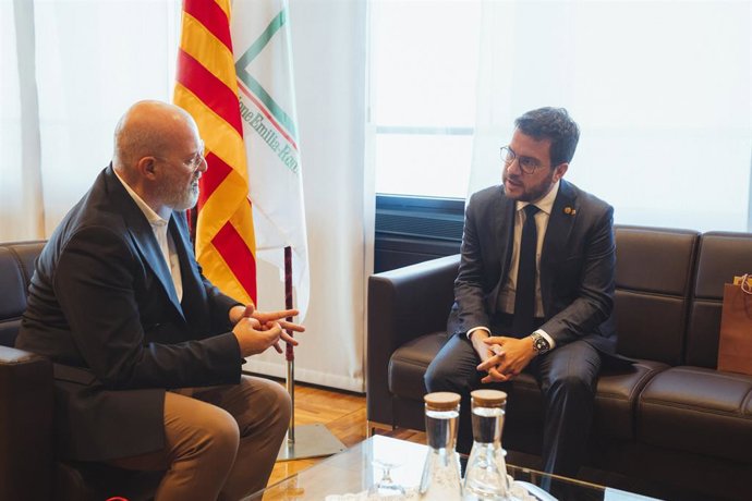 El president de la Generalitat, Pere Aragons, amb el president de la regió de l'Emília-Romanya, Stefano Bonaccini