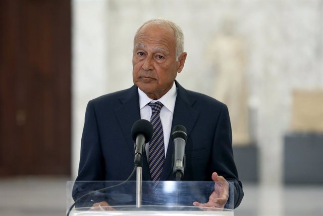 Archivo - FILED - 08 August 2020, Lebanon, Baabda: Ahmed Aboul Gheit, Secretary General of the Arab League, speaks at a press conference. Aboul Gheit has condemned in the strongest terms the Israeli government's decision to "legalize" several settlement o