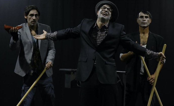 Archivo - Los protagonistas de 'Los despiertos'.