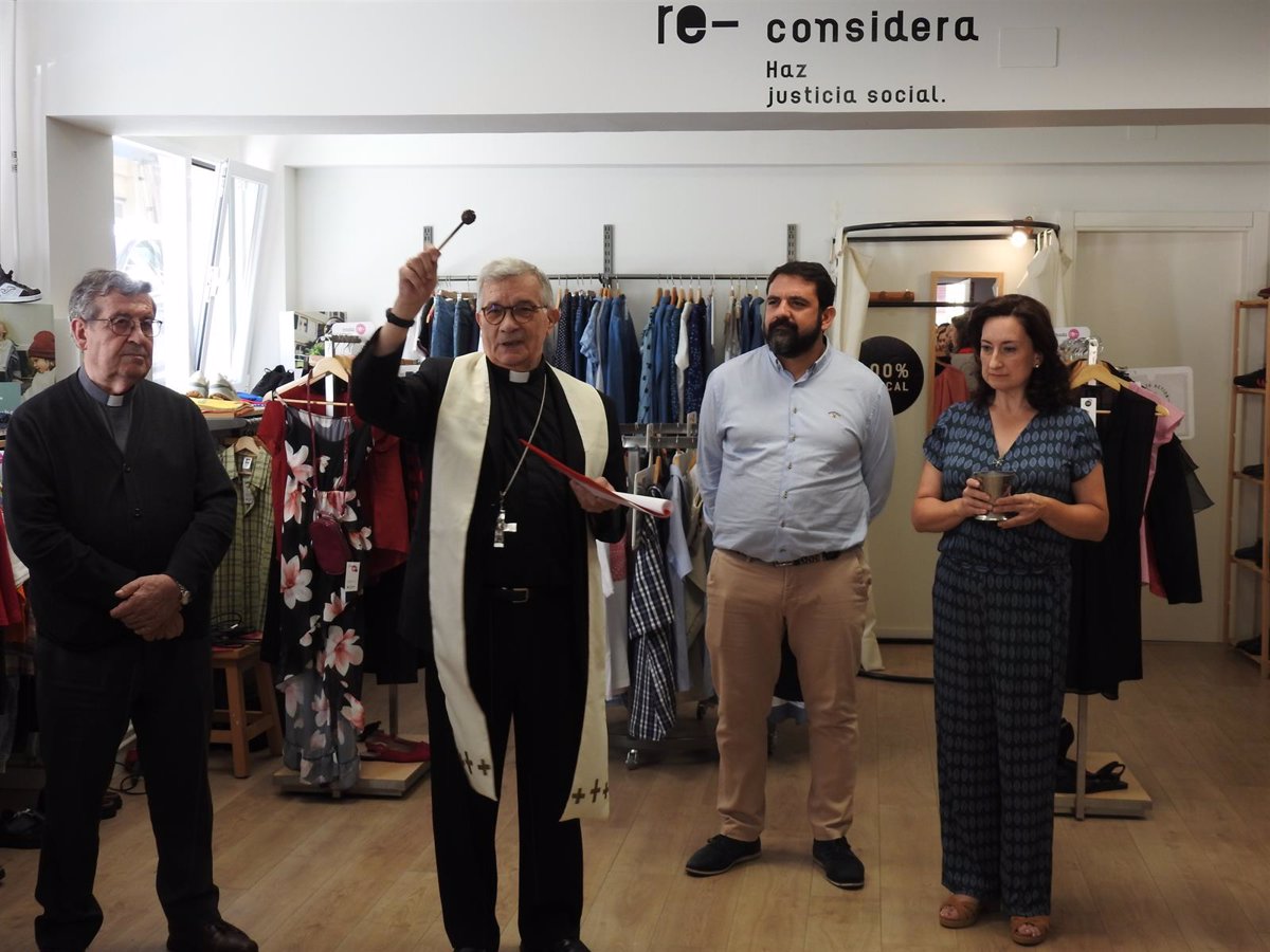 Archidiocesis de Madrid - Las tiendas de ropa reciclada y solidaria Moda  Re- amplían su red en la Comunidad de Madrid