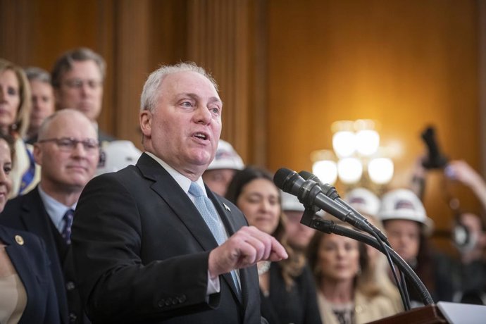 Archivo - March 30, 2023, Washington, District of Columbia, USA: United States House Majority Leader Steve Scalise (Republican of Louisiana) offers remarks during press conference post passage of H.R. 1, Lower Energy Costs Act, at the US Capitol in Wash