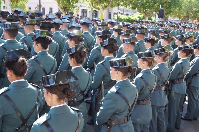 Decenas de agentes de la Guardia Civil durante el acto central de las celebraciones de la Virgen del Pilar, a 8 de octubre de 2023, en Logroño, La Rioja (España). 