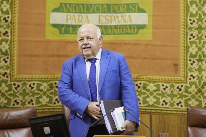 Archivo - El presidente del Parlamento de Andalucía, Jesús Aguirre, en una imagen de archivo en el Pleno. 